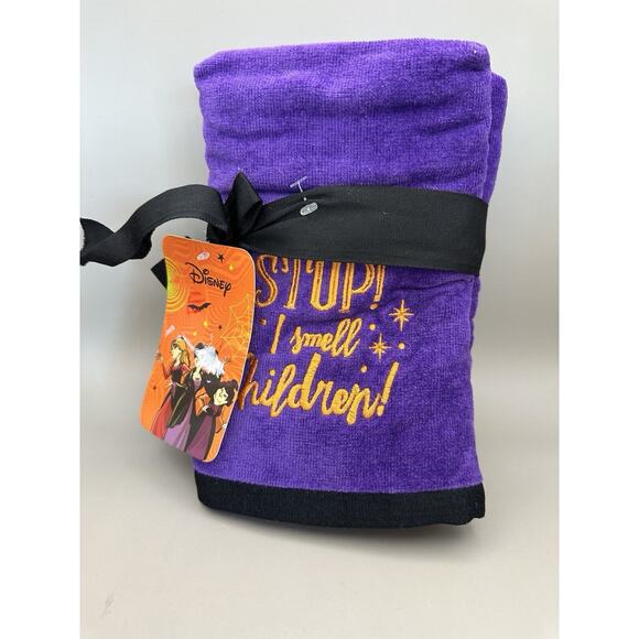 Disney Halloween Hocus Pocus 2 Purple Hand Towels STOP! I SMELL CHILDREN! NWT - Picture 1 of 3